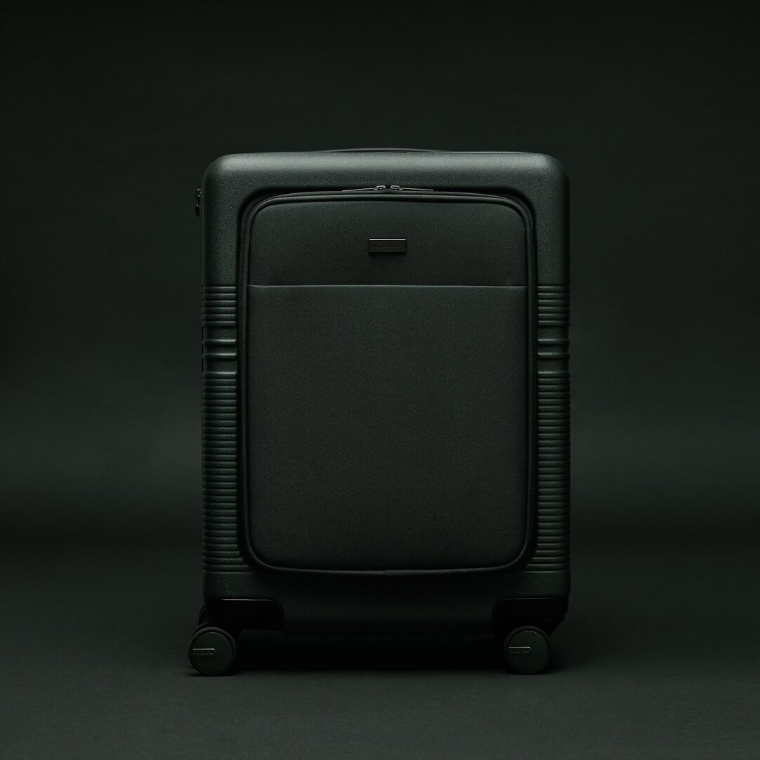 Cabin Suitcase | With Front Pocket | Green | Sustainable